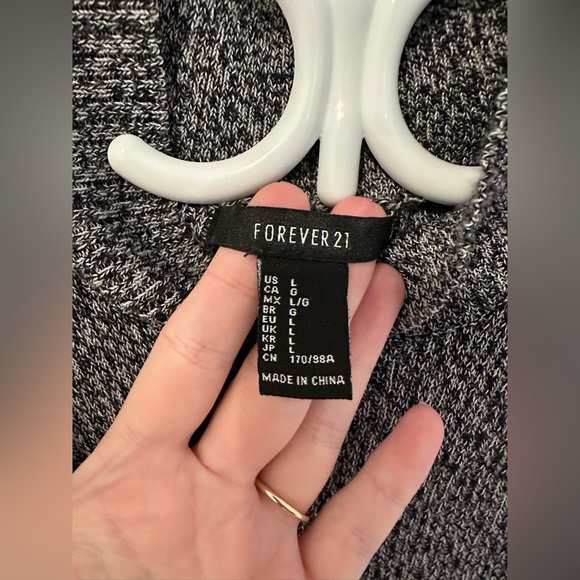 Highneck Sleeveless Tank - Picture 3 of 6